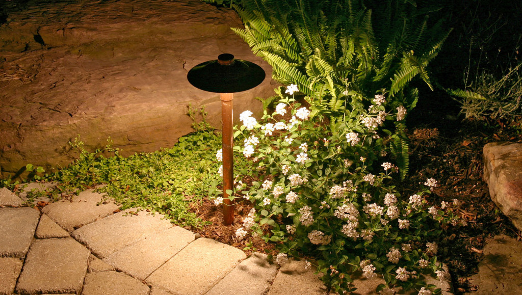 Low Voltage Landscape Lighting Install, Setting Up Outdoor Landscape Lighting Systems